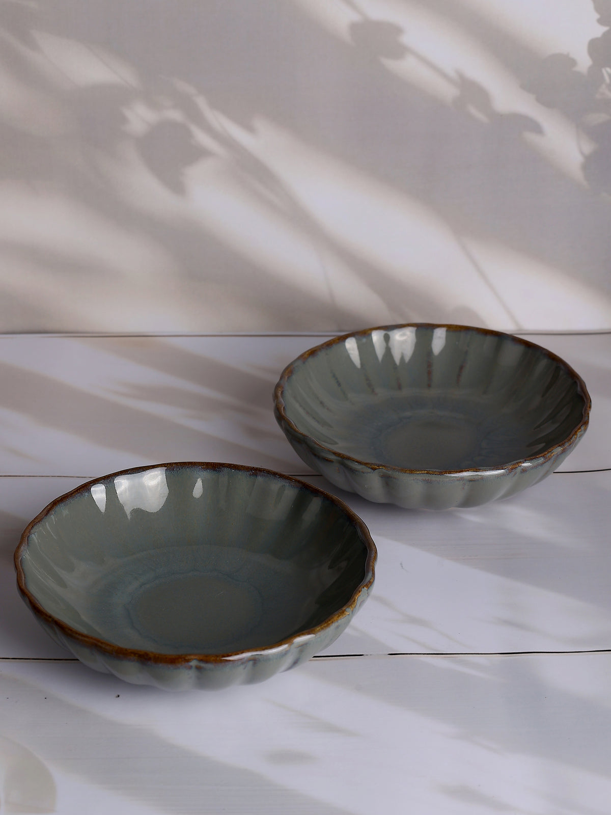 Calymoor Serving Plates
