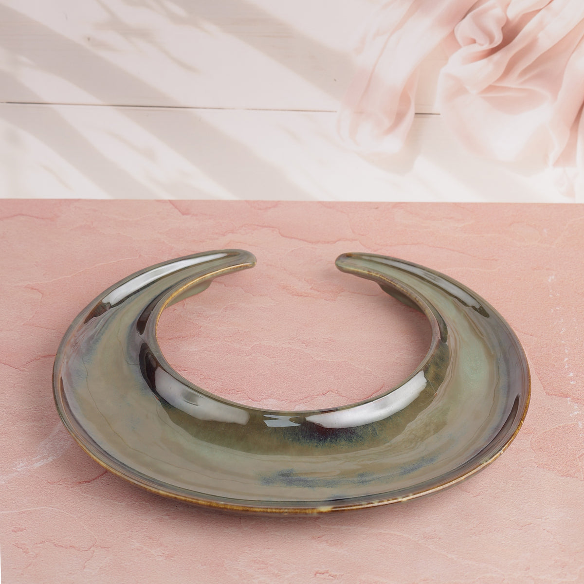 Luna Loop Platter