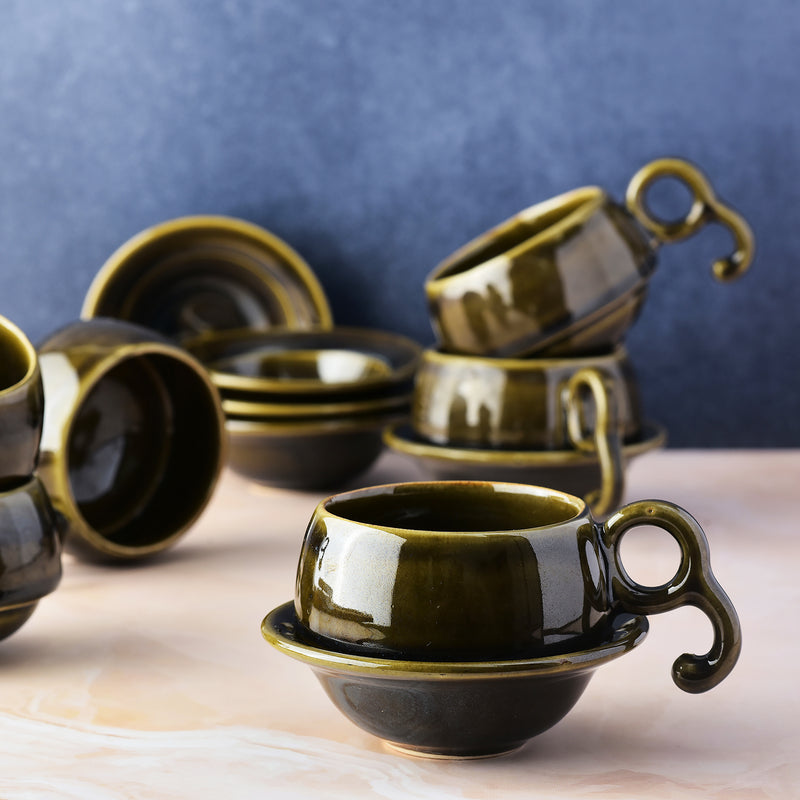 Curio Noir Tea Set